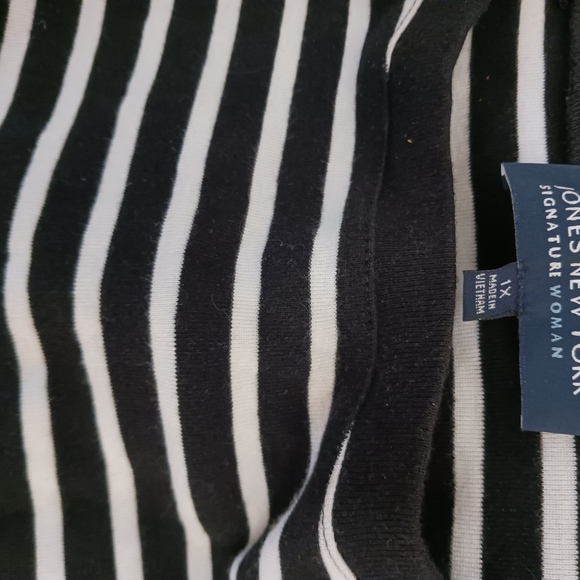 Jones New York Classic Black and White Striped Tee - Picture 3 of 4
